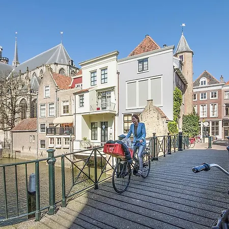 Blom Aan De Gracht 4*
