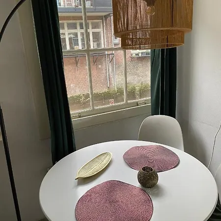 Blom Aan De Gracht Dordrecht