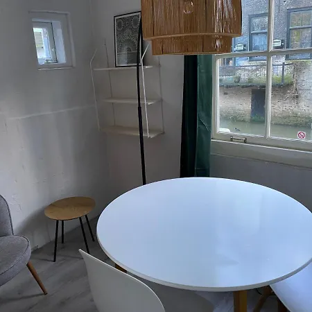 Blom Aan De Gracht