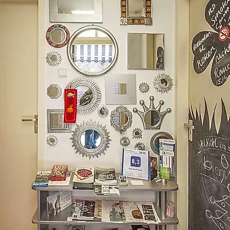 Blom Aan De Gracht Bed & Breakfast