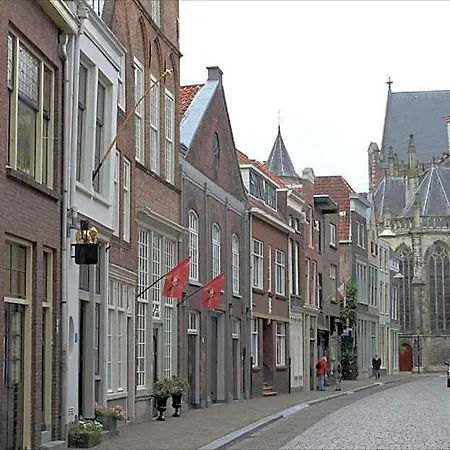 Bed & Breakfast Blom Aan De Gracht Dordrecht